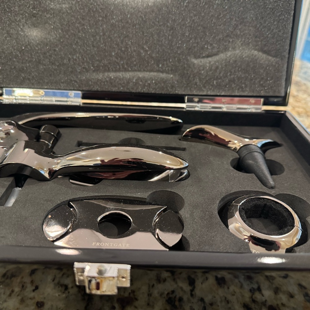 Frontgate Wine Opener Set with Accessories